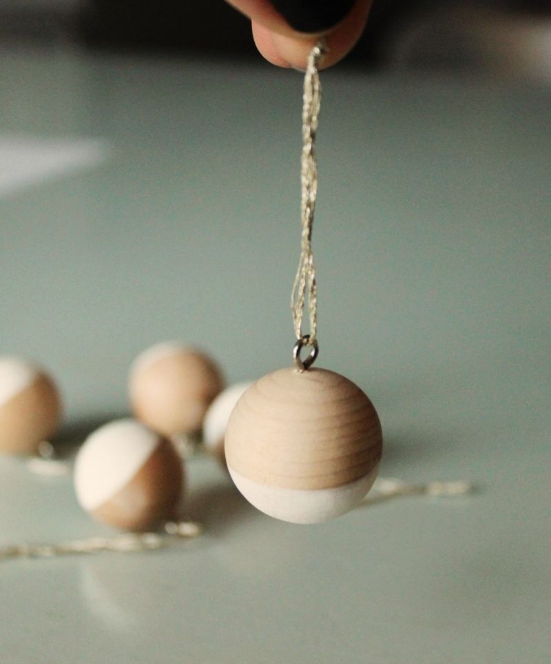 DIY Scandinavian Wooden Ornaments - hang