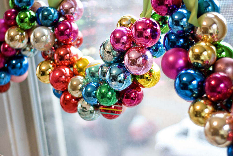 Christmas Mantel Decorating Frosted Window Panes